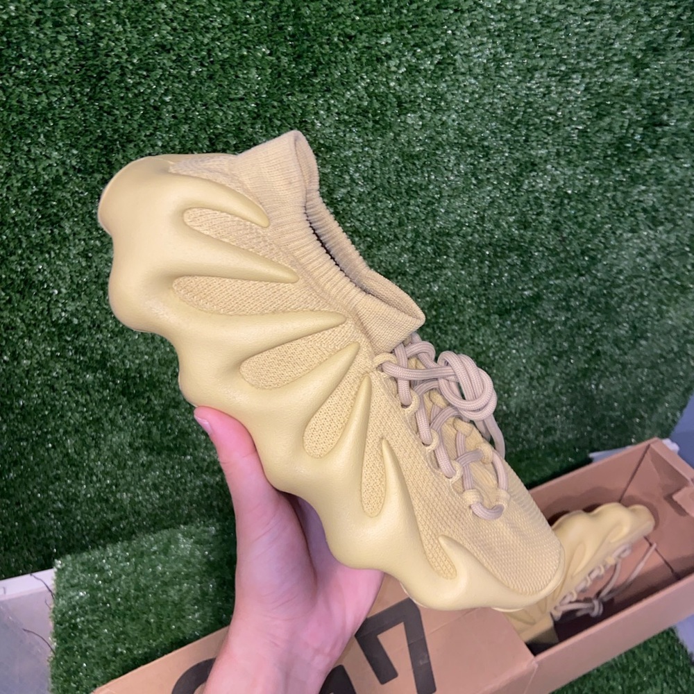 Yeezy 450 ‘Sulfur’